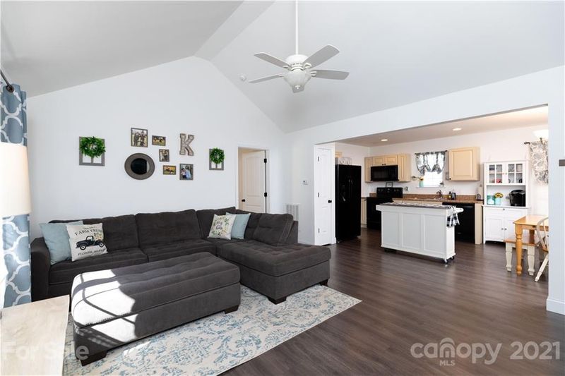 185 Cheek Rd, Clover, SC 29710