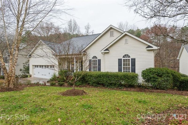 12036 Spinnaker Dr, Tega Cay, SC 29708