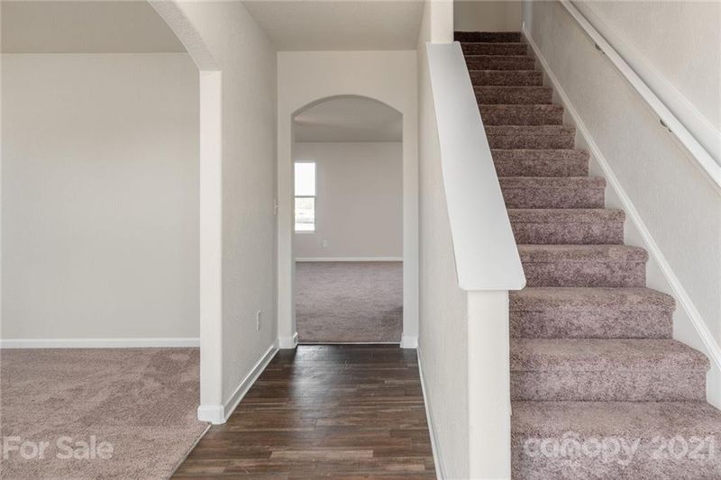 2353 Lanza Dr, Charlotte, NC 28215