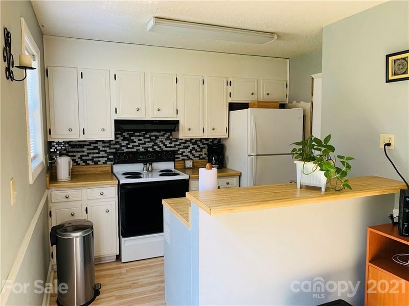 961 Surry Ln #D, Gastonia, NC 28054