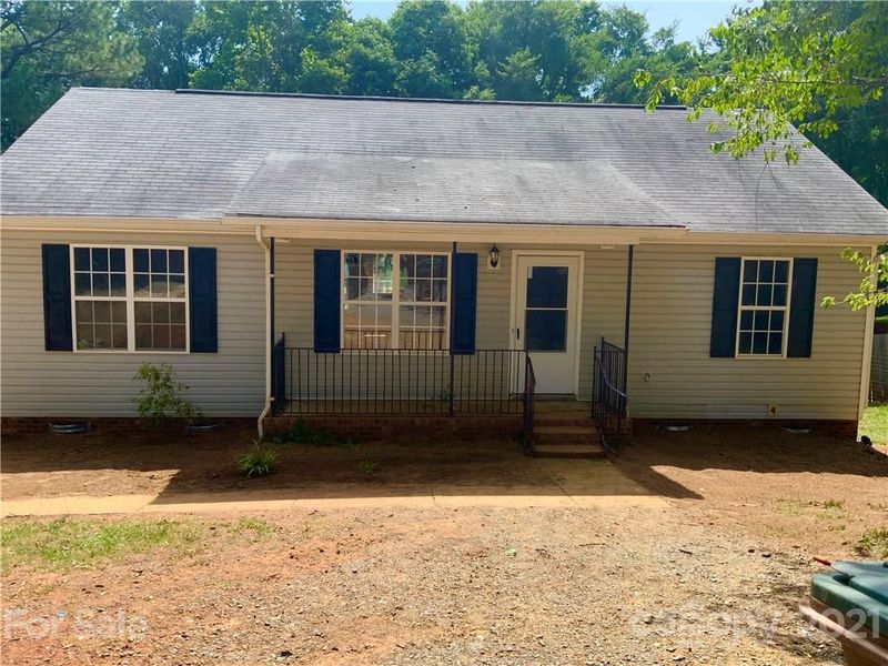 404 Perry Ln, Marshville, NC 28103