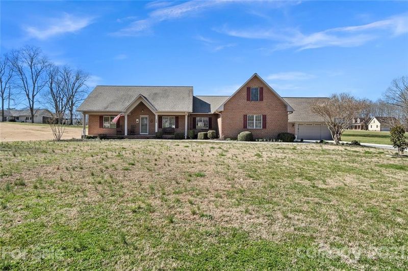 125 Gray Barn Dr, Troutman, NC 28166