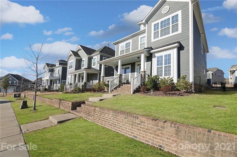6171 Cloverdale Dr, Tega Cay, SC 29708