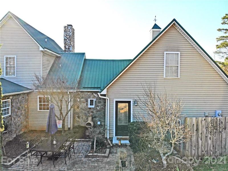 2370 Ralph L Rd, Hickory, NC 28602