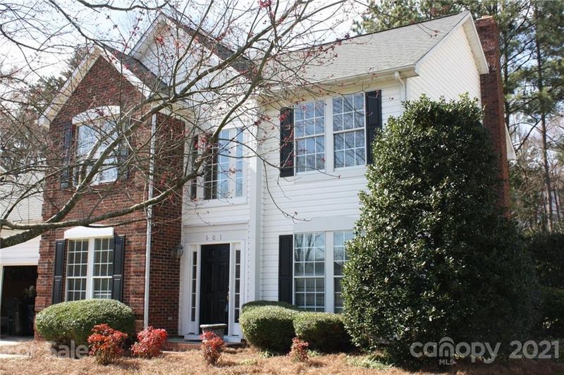 601 Halliwell St, Charlotte, NC 28262