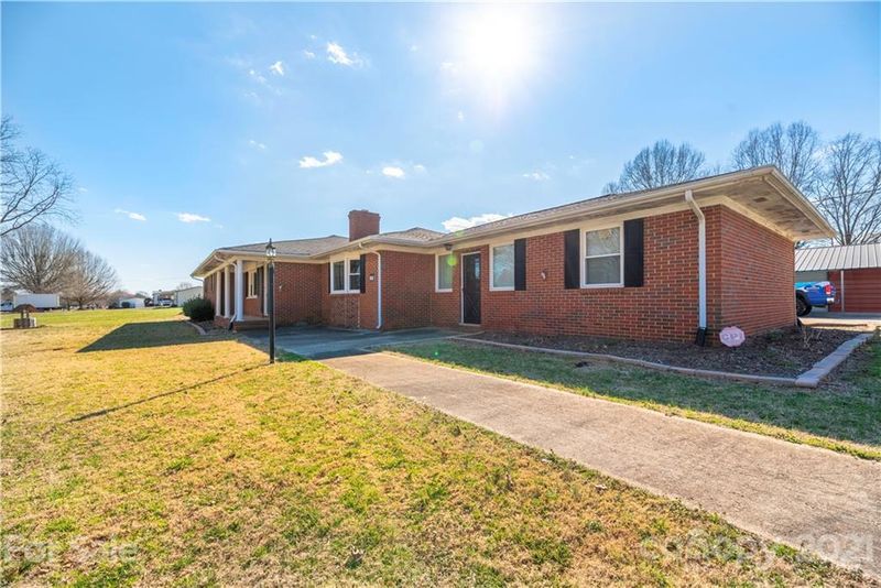122 Celeste Eufola Rd, Statesville, NC 28677