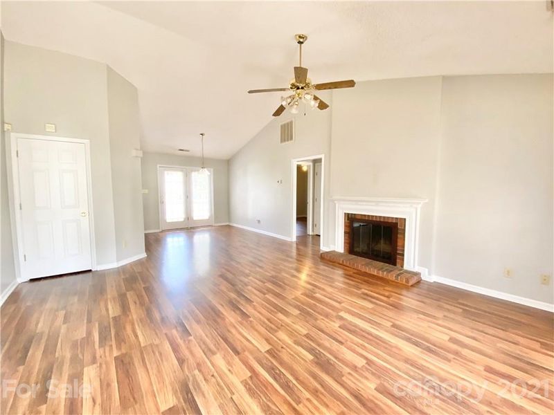 6021 Scots Bluff Dr, Charlotte, NC 28227