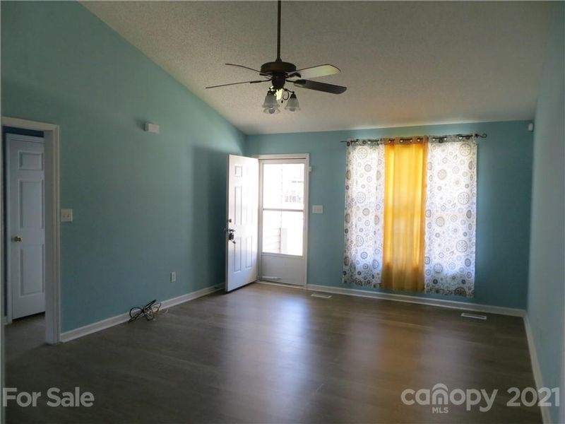 744 Washington Ln, Kannapolis, NC 28083