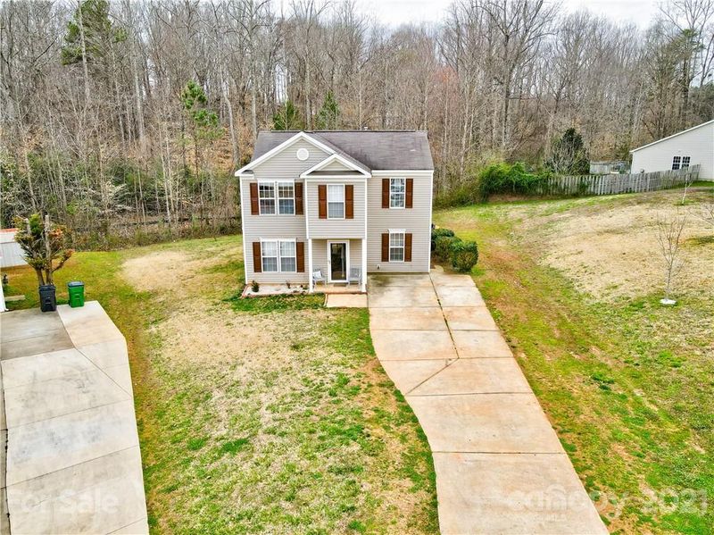 9203 Tiger Lily Ln, Charlotte, NC 28215