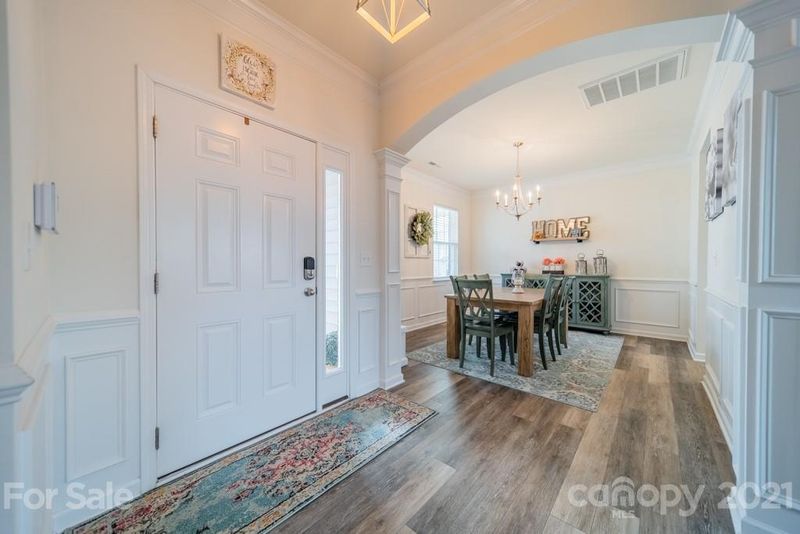 140 Kingston Dr, Mount Holly, NC 28120