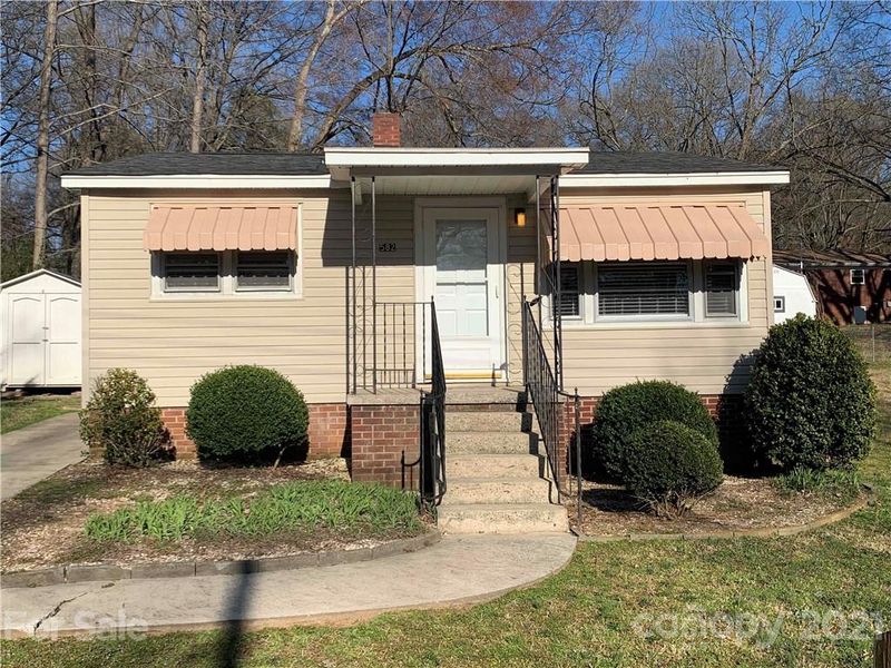 582 Gibson Dr NW, Concord, NC 28025