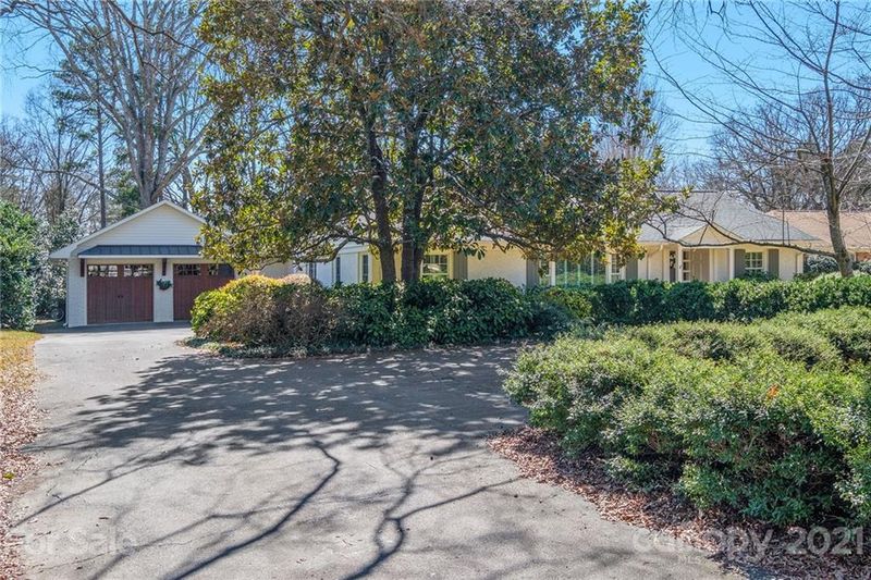 918 Linda Ln, Charlotte, NC 28211