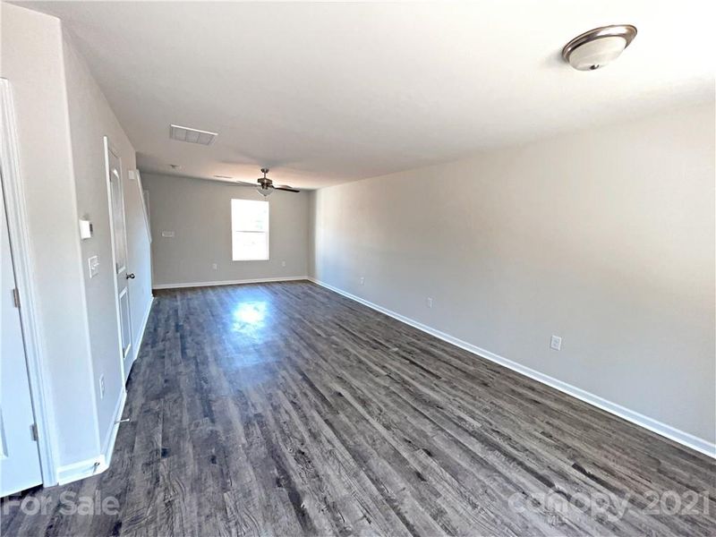 1456 Mayfair Dr, Conover, NC 28613