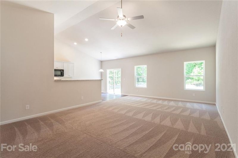 2250 Lanza Dr, Charlotte, NC 28215