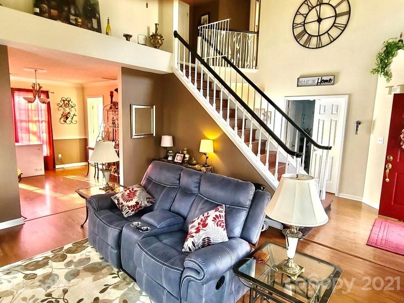 8609 Canter Post Dr, Charlotte, NC 28216