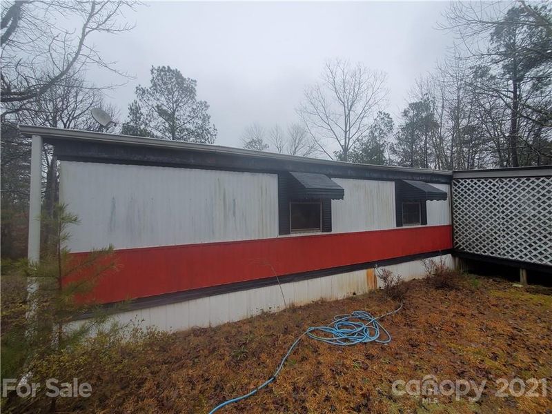 736 Mereva Rd, Smyrna, SC 29743
