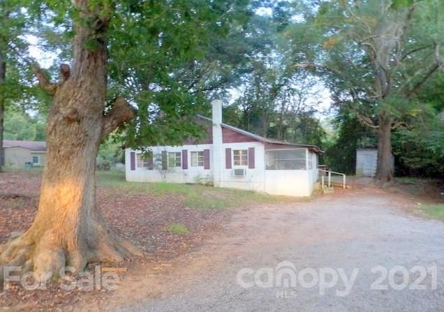 2511 Louise Dr, Great Falls, SC 29055