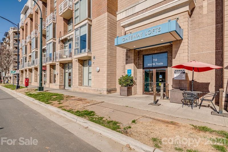 710 W Trade St #303, Charlotte, NC 28202