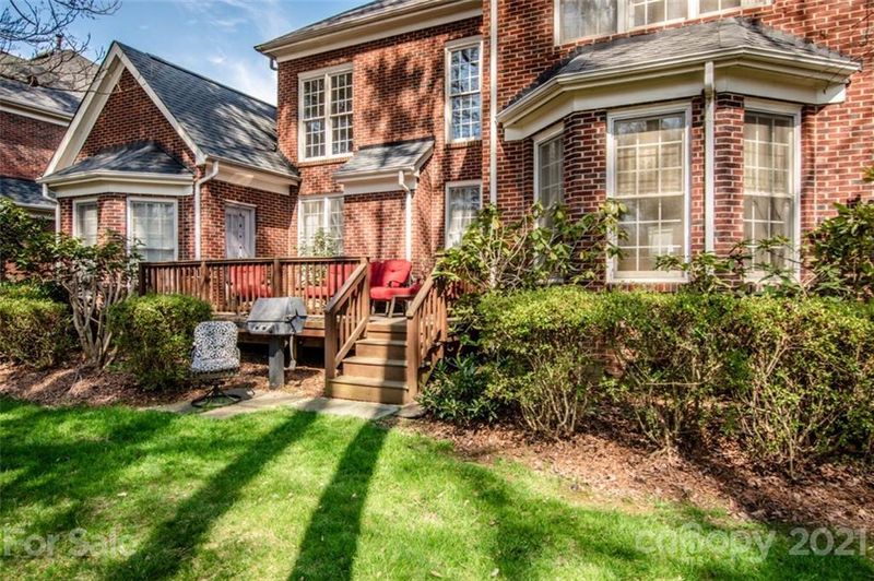 18529 Dembridge Dr, Davidson, NC 28036