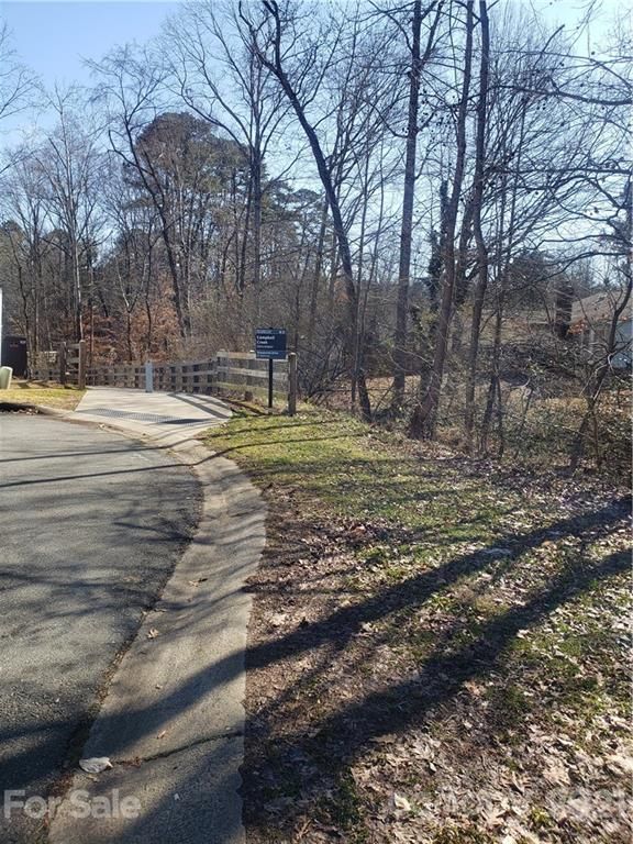 6907 Streamside Dr #20, Charlotte, NC 28212