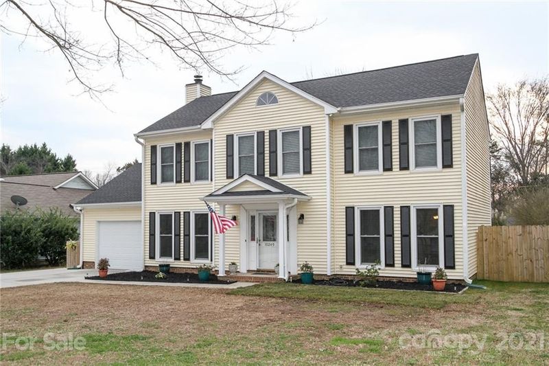 10249 Fairway Ridge Rd, Charlotte, NC 28277