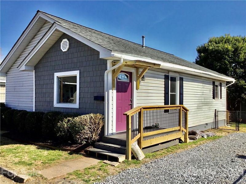 402 Woodlawn Ave, Cramerton, NC 28032