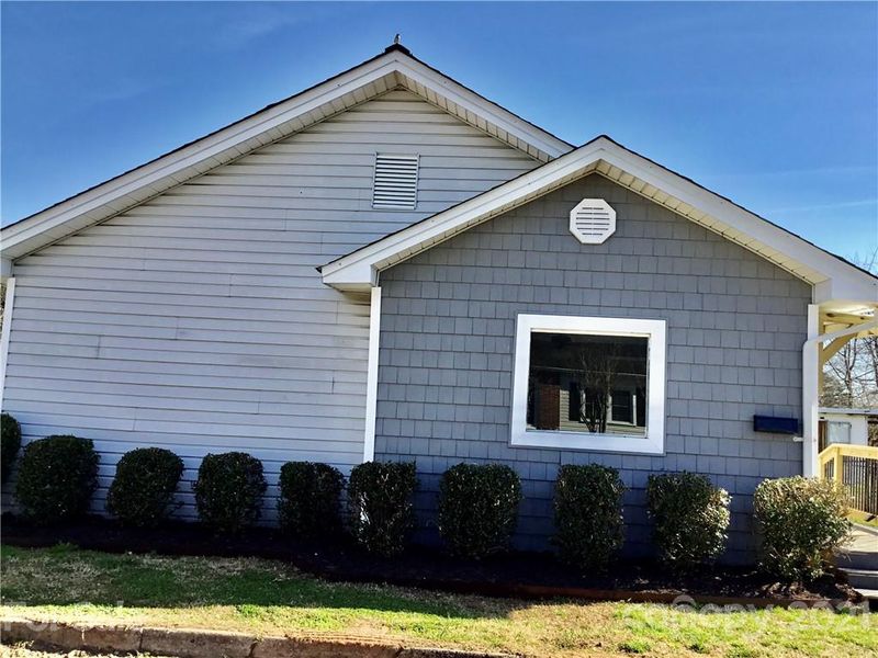 402 Woodlawn Ave, Cramerton, NC 28032