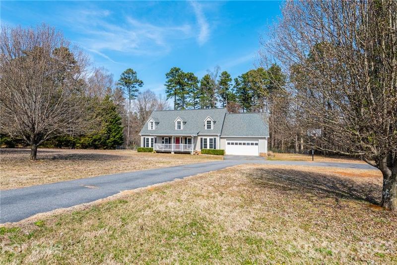 4020 Herman Sipe Rd, Conover, NC 28613