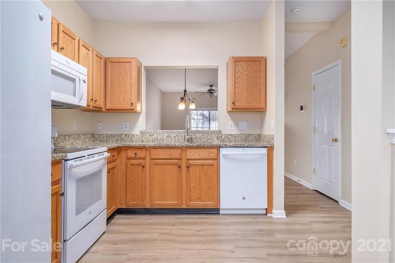 2910 Little Stream Ct, Matthews, NC 28105