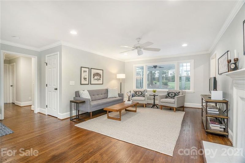 4910 Addison Dr, Charlotte, NC 28211