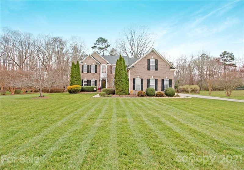 6819 Heath Glen Dr, Mint Hill, NC 28227
