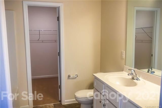 8322 Kneller St, Charlotte, NC 28215