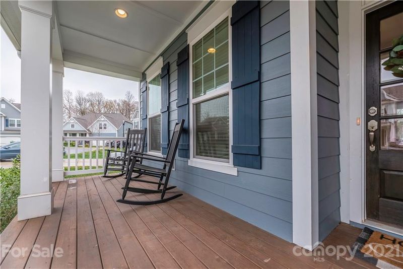 720 Lakeview Dr, Mcadenville, NC 28101