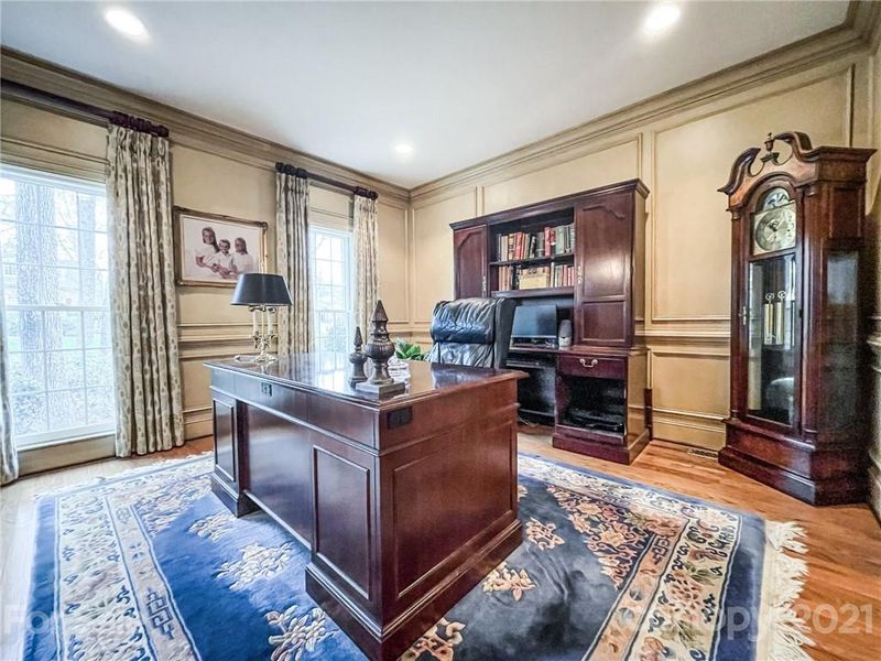 9928 Balmoral Cir, Charlotte, NC 28210