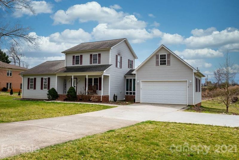 1030 E 23rd St, Newton, NC 28658