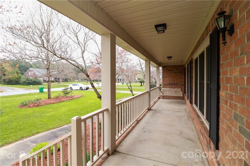 5501 Excalibur Ct, Harrisburg, NC 28075