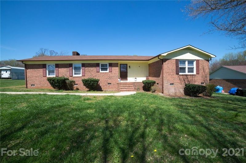 617 Lancer Ct, Concord, NC 28027