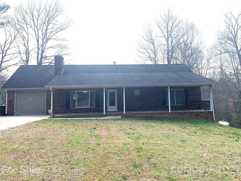 643 Old Willis School Rd, Dallas, NC 28034