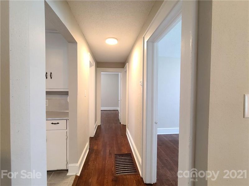374 21st Ave NE, Hickory, NC 28601