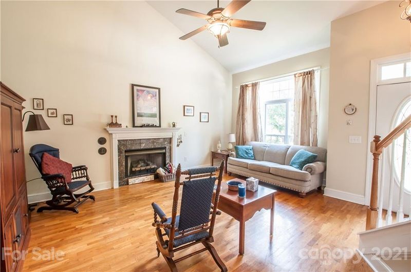 138 Verna Dr, Statesville, NC 28625