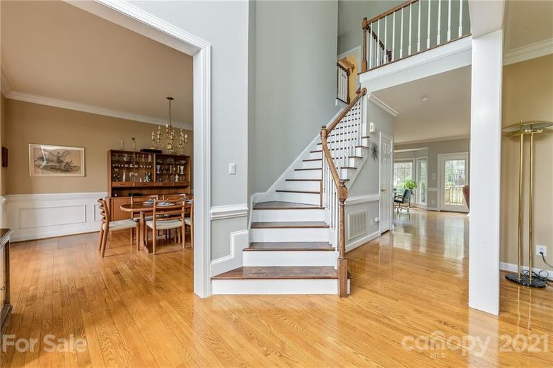 4100 Olde Roxbury Dr, Matthews, NC 28105