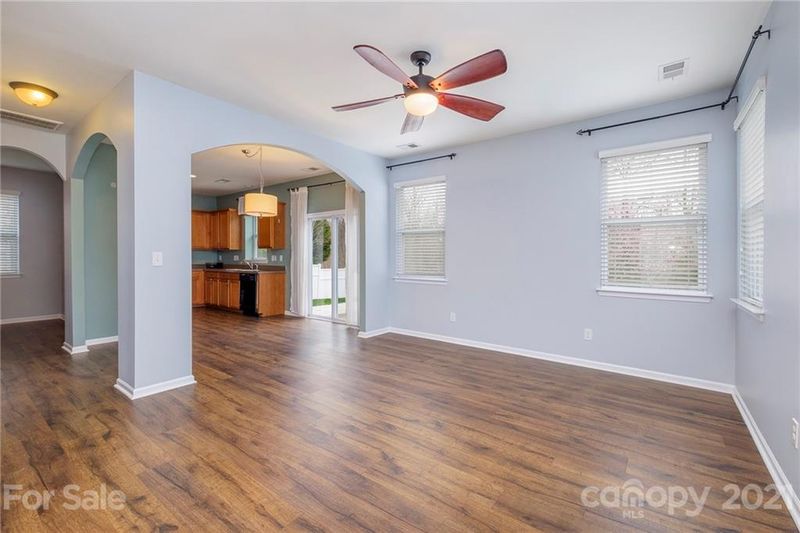 3352 Streamside Dr, Davidson, NC 28036