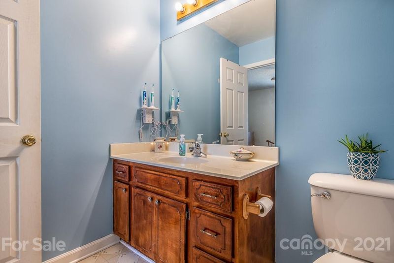 419 Easy St, Concord, NC 28027