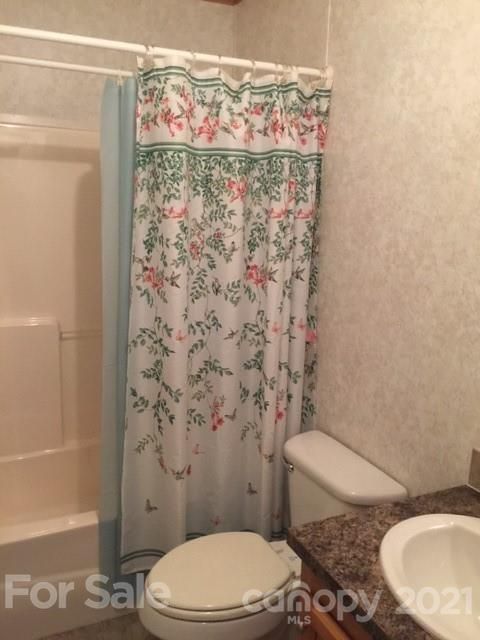 2203 Smoke House Hl, Catawba, NC 28609