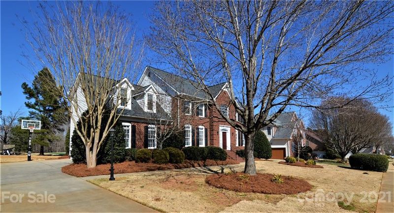 4932 Shannamara Dr, Matthews, NC 28104