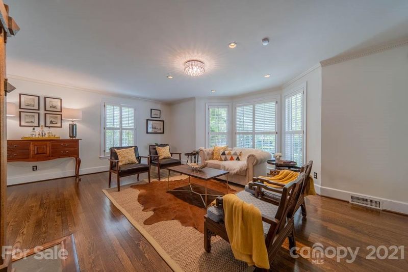 1539 Sterling Rd, Charlotte, NC 28209