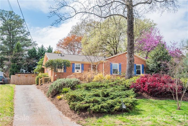 1538 Tamworth Dr, Charlotte, NC 28210