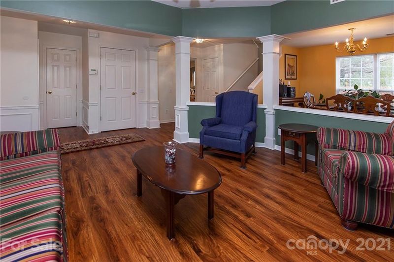 1322 Rumstone Ln, Charlotte, NC 28262