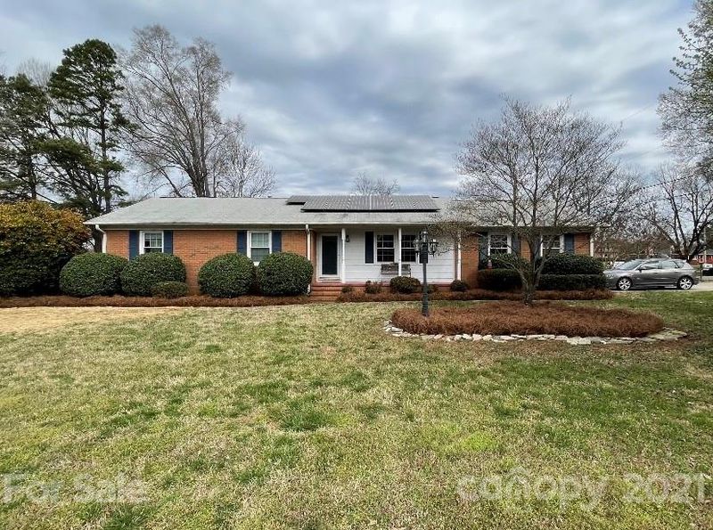 51 Plott Dr, Concord, NC 28025