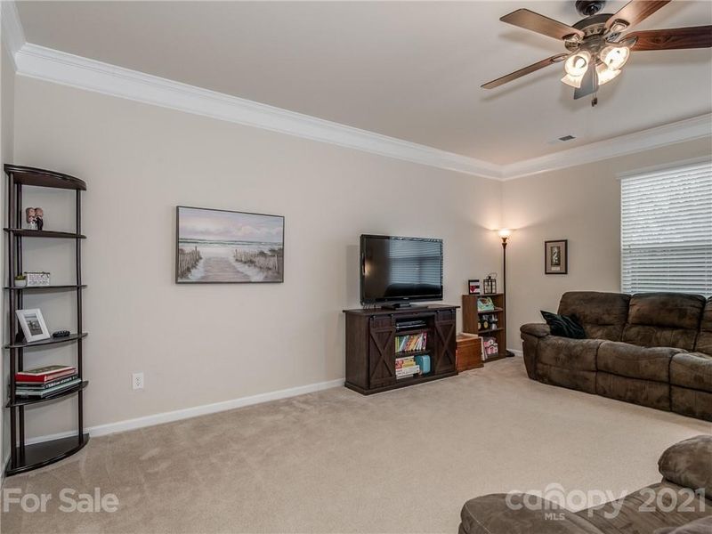 6908 Whitebeam Way, Matthews, NC 28105